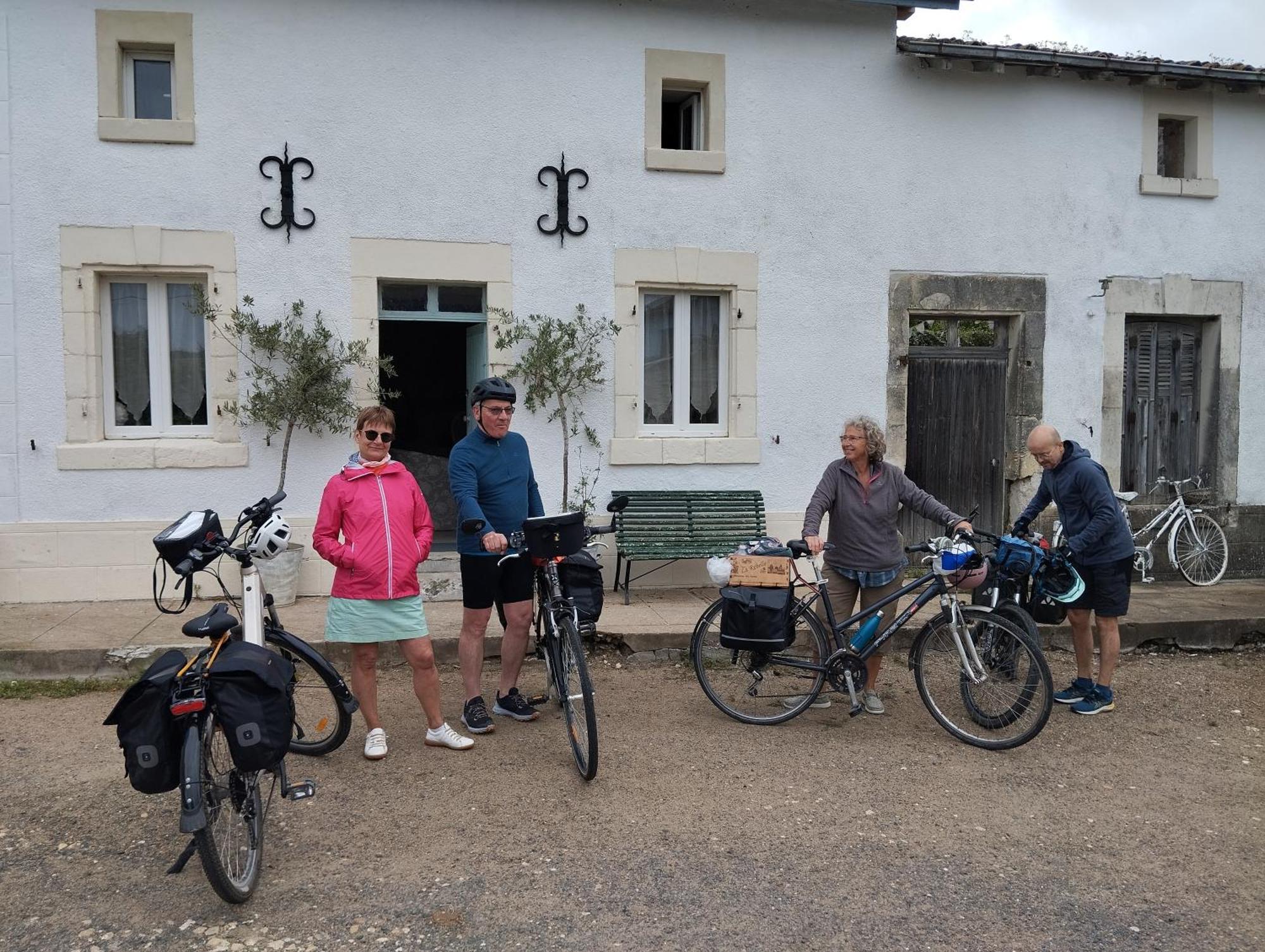 Gatekeepers Cottage Tiny House, Taize, Deux-Sevres, Velo Francette 외부 사진